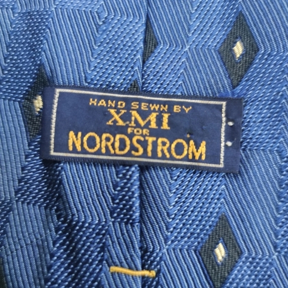 ✨ Vintage XMI Nordstrom Blue Diamond Tie - Picture 6 of 6